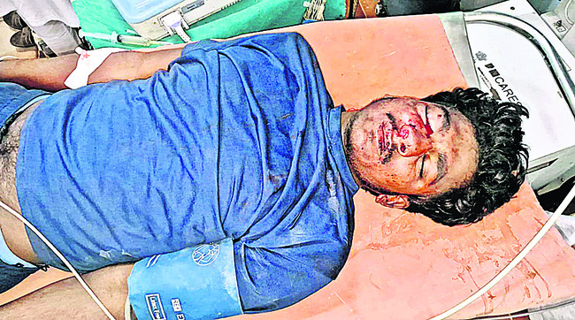 యువకుడి ఆత్మహత్యాయత్నం2