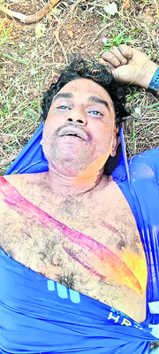 రోడ్డు ప్రమాదంలో వ్యక్తి దుర్మరణం1