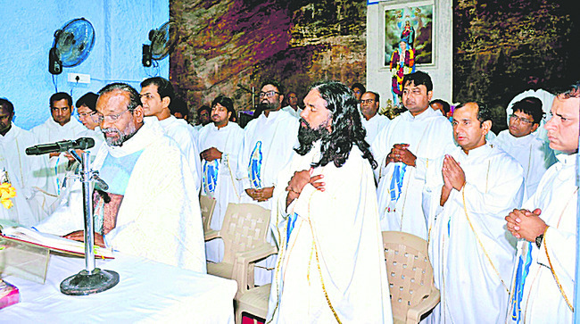 ముగిసిన నవదిన ప్రార్థనలు 2