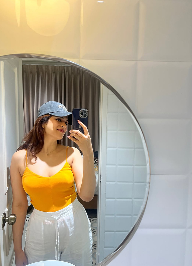 Tollywood Actress Shraddha Das HD Photos9