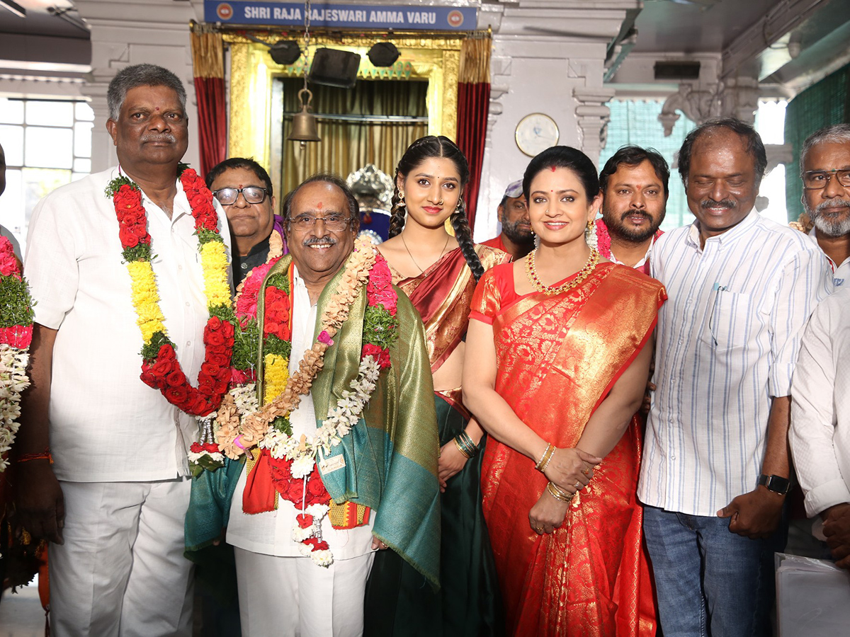 ‘విప్లవ వీరుడు’ సినిమా ప్రారంభోత్సవం (ఫొటోలు) | Viplava Veerudu Movie ...