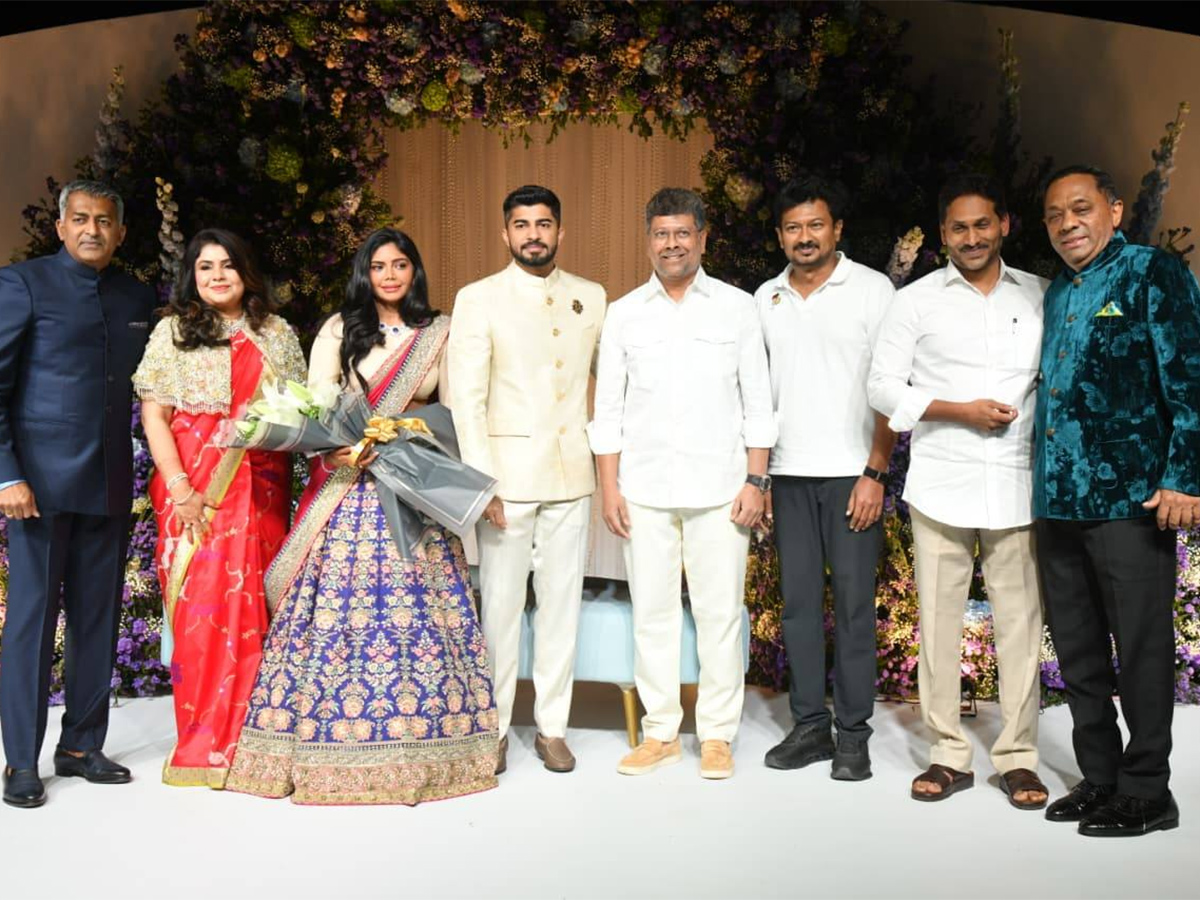 YS Jagan With Thalapathy Vijay Attends Marriage At Chennai11