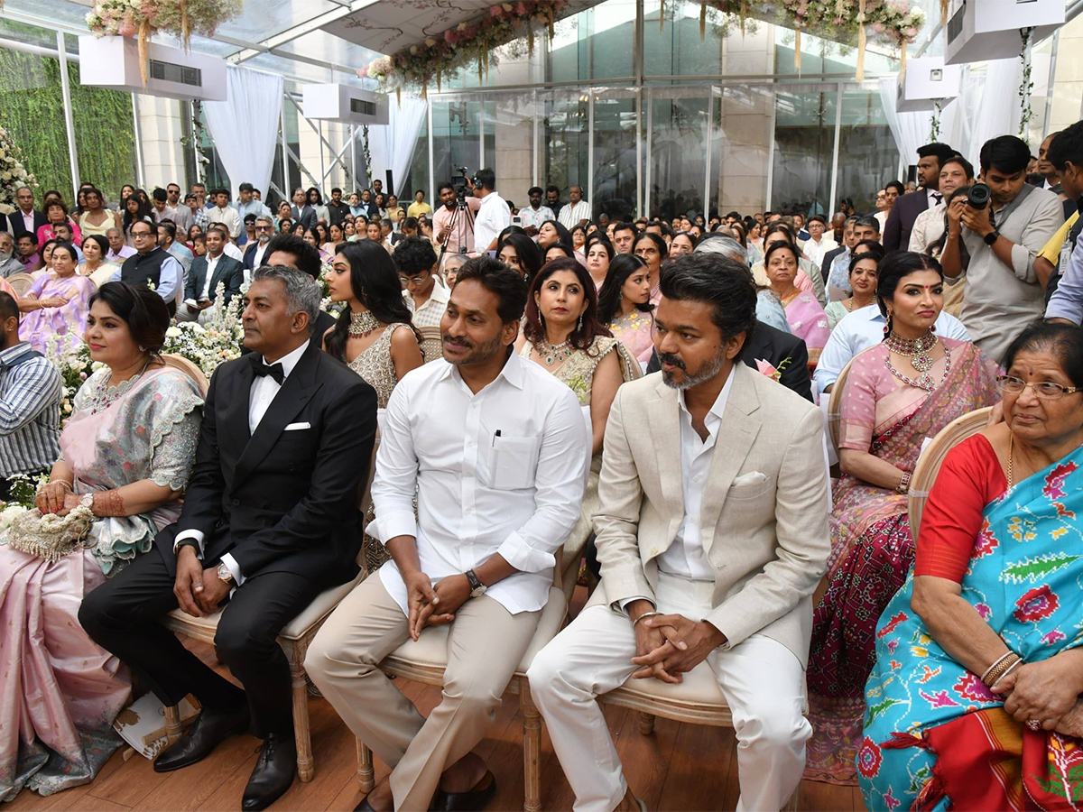 YS Jagan With Thalapathy Vijay Attends Marriage At Chennai18