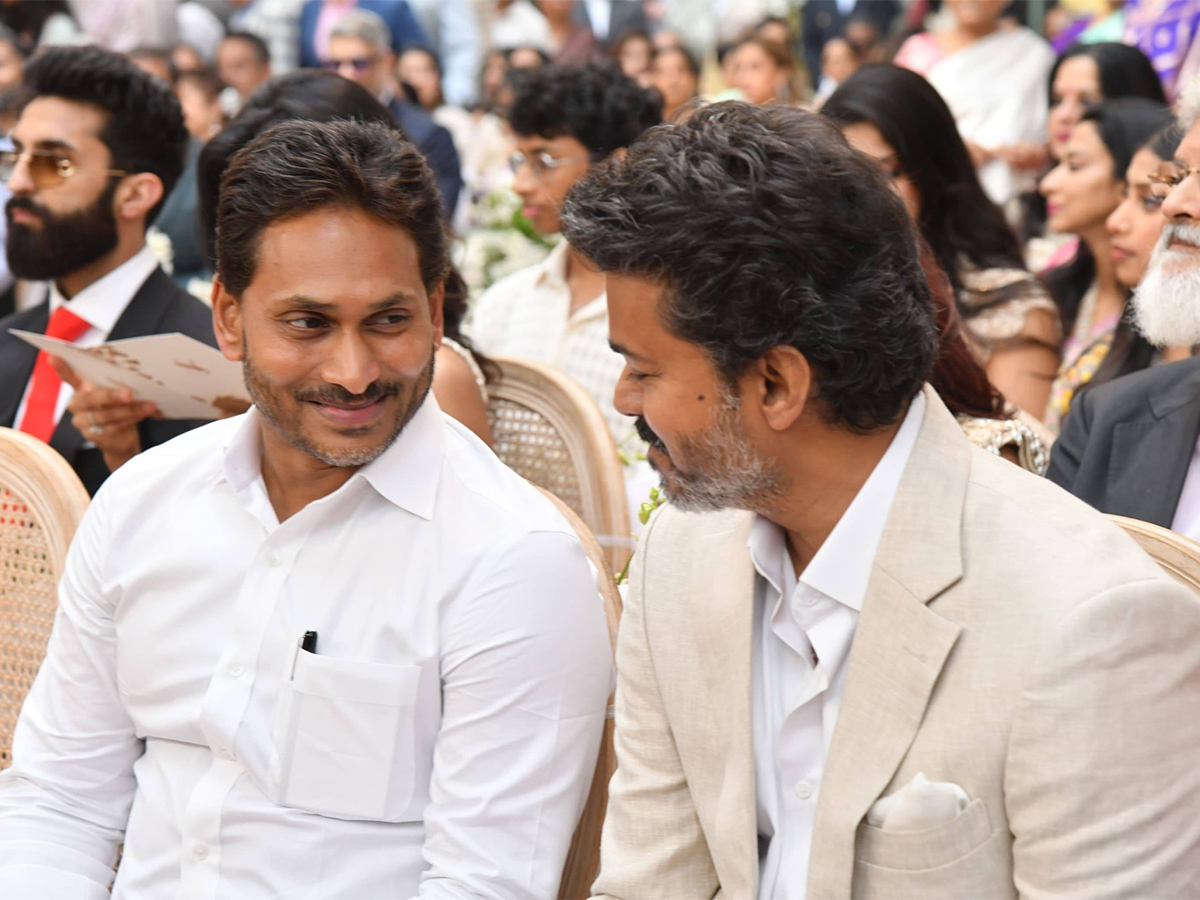 YS Jagan With Thalapathy Vijay Attends Marriage At Chennai20