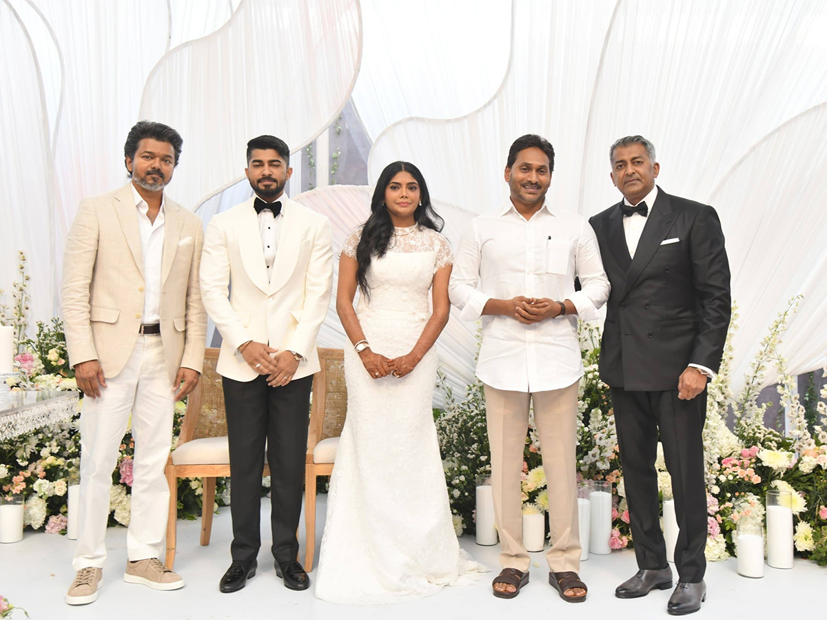 YS Jagan With Thalapathy Vijay Attends Marriage At Chennai21