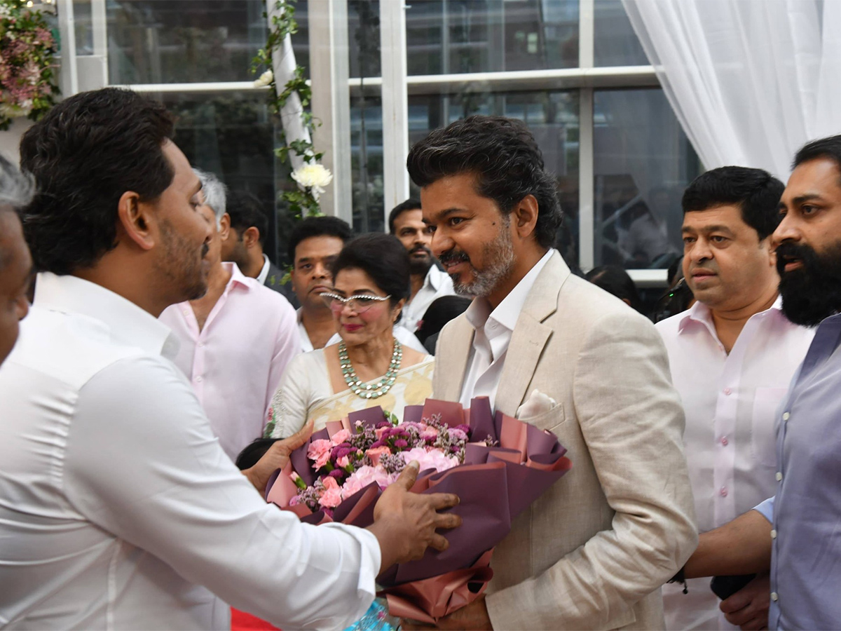 YS Jagan With Thalapathy Vijay Attends Marriage At Chennai23