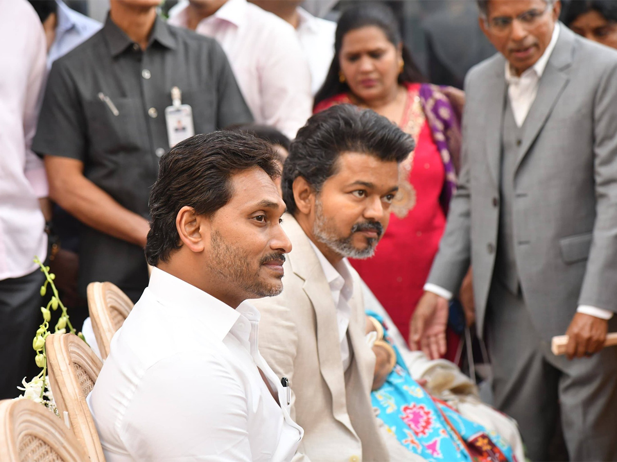 YS Jagan With Thalapathy Vijay Attends Marriage At Chennai25
