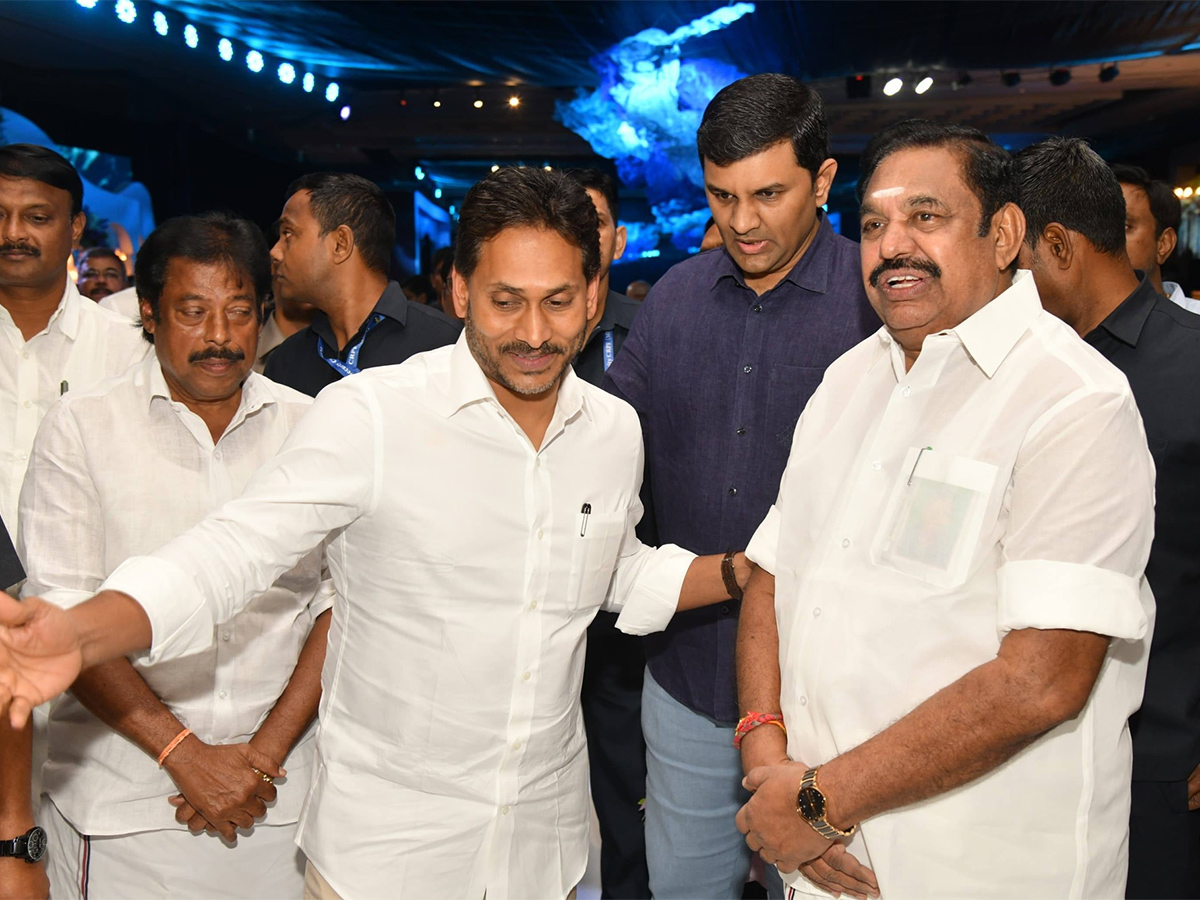 YS Jagan With Thalapathy Vijay Attends Marriage At Chennai6