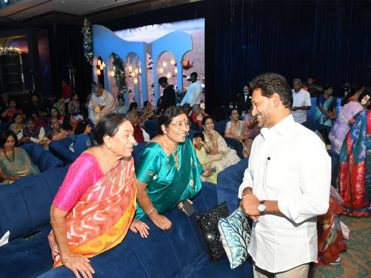 YS Jagan With Thalapathy Vijay Attends Marriage At Chennai7