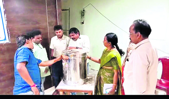 454 పోస్టల్‌ బ్యాలెట్ల వినియోగం3