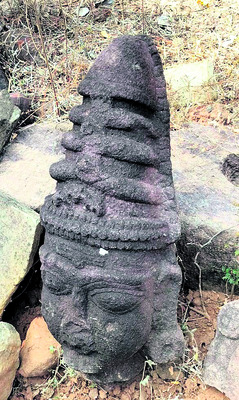  శిల్పాలు చెప్పిన చరిత్ర 1