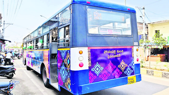 రహదారులపై ‘ఇక్కత్‌’ పరుగులు1