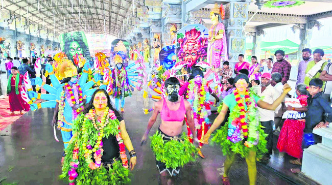 భక్త జనారణ్యంగా కొల్లేటికోట1