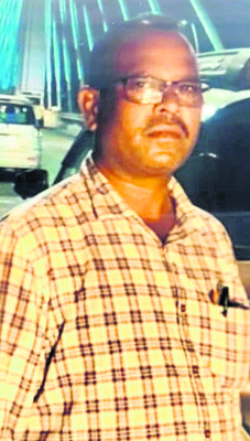 రోడ్డు ప్రమాదంలో   డిగ్రీ విద్యార్థి మృతి
3