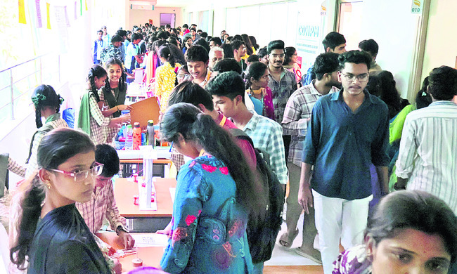 కాణిపాకం ఆలయానికి భూ కేటాయింపు 
1