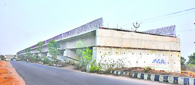 యువత రాజకీయాల్లోకి అడుగుపెట్టింది. ఉన్నత చదువులు చదివిన4