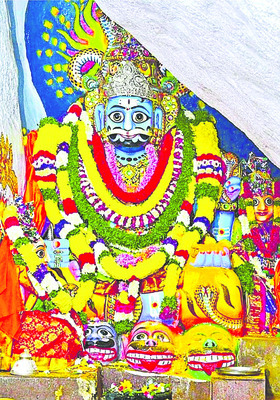 యువత రాజకీయాల్లోకి అడుగుపెట్టింది. ఉన్నత చదువులు చదివిన8