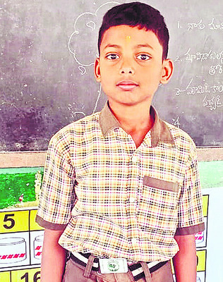 సైనిక్‌ స్కూల్‌ ప్రవేశ పరీక్షలో అదరగొట్టారు.. 1