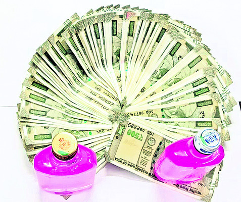 ఆర్డీఓ కార్యాలయంపై ఏసీబీ దాడి1