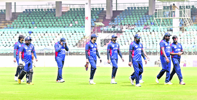 సెలబ్రిటీ క్రికెట్‌ ధమాకా 1