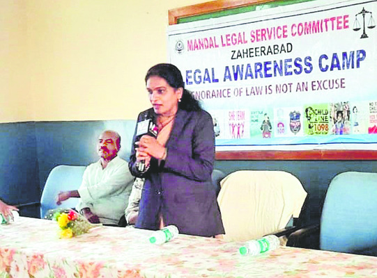 అదాలత్‌లో కేసులు పరిష్కరించుకోవాలి3