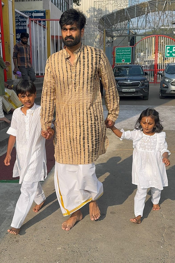 Actor Brahmanandam Son Actor Raja Goutham Visited Tirumala Temple2