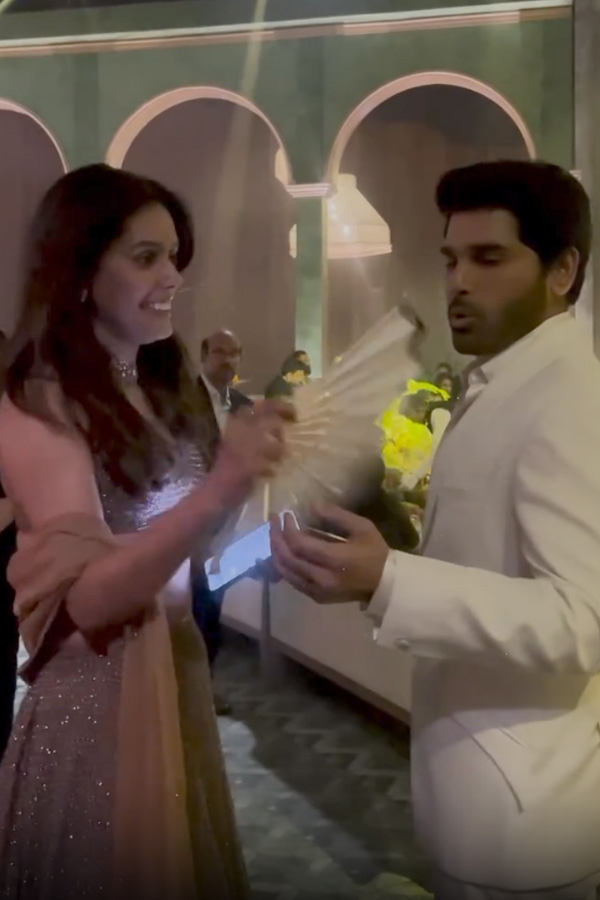 Allu Arjun-Sneha At Sirish pre-wedding party Photos9