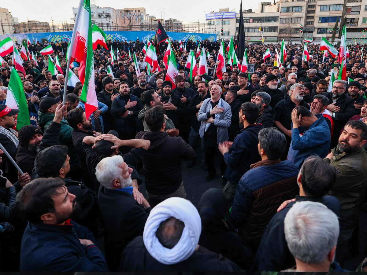 Iran mourns The demise of Supreme leader Ayatollah Ali Khamenei Photos4