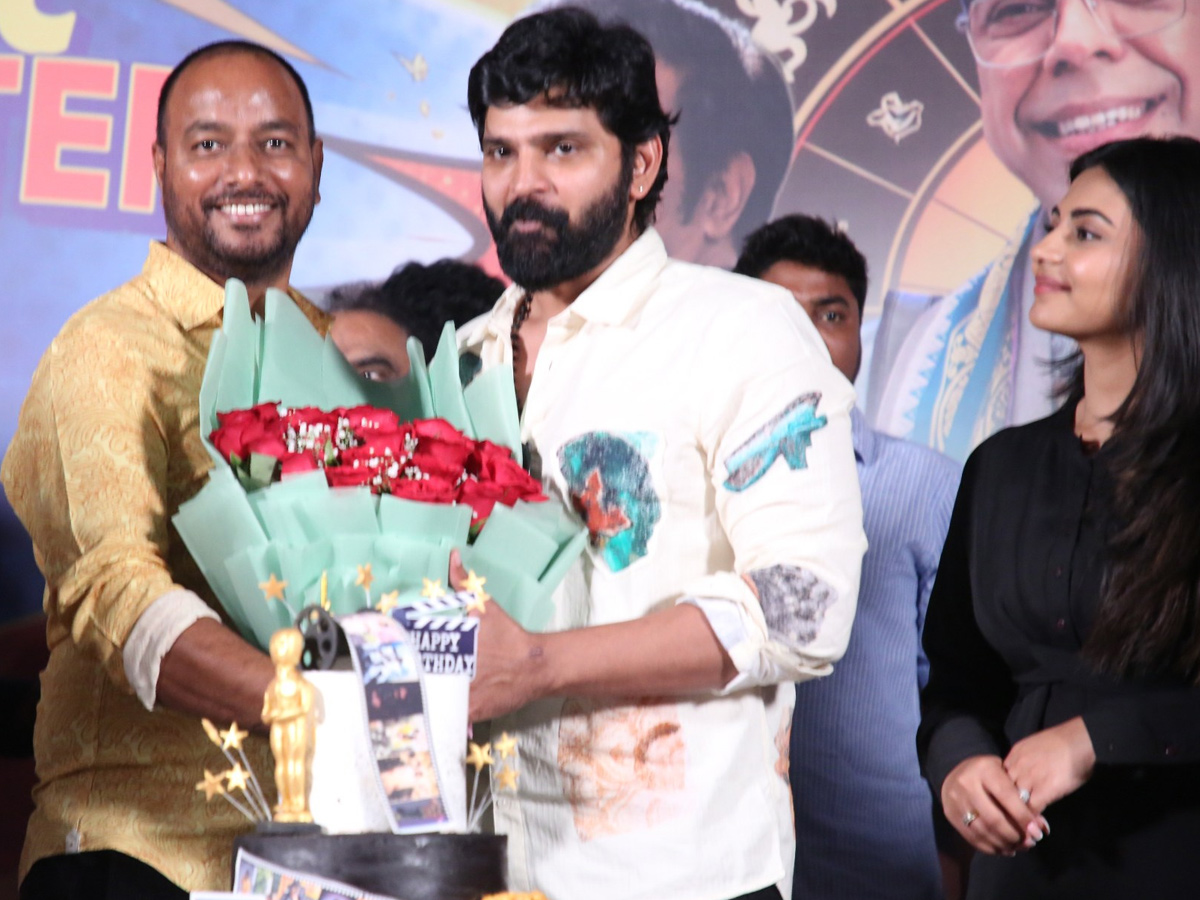 Vishnu Vinyasam Movie Success Meet Photos13