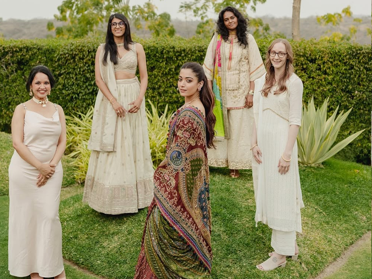 Vijay Devarakonda Rashmika Mandanna mehendi Celebration Photos14