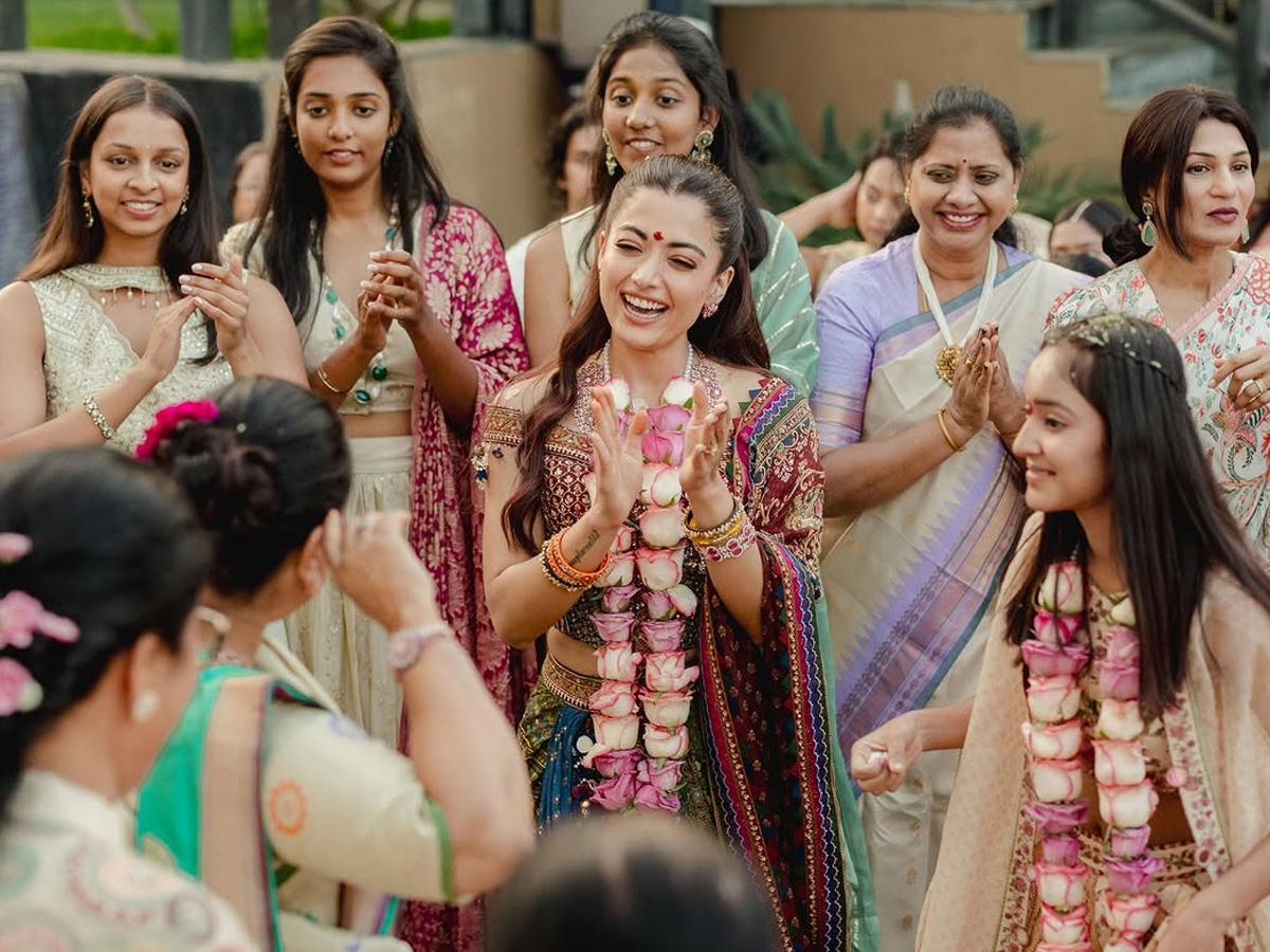 Vijay Devarakonda Rashmika Mandanna mehendi Celebration Photos17