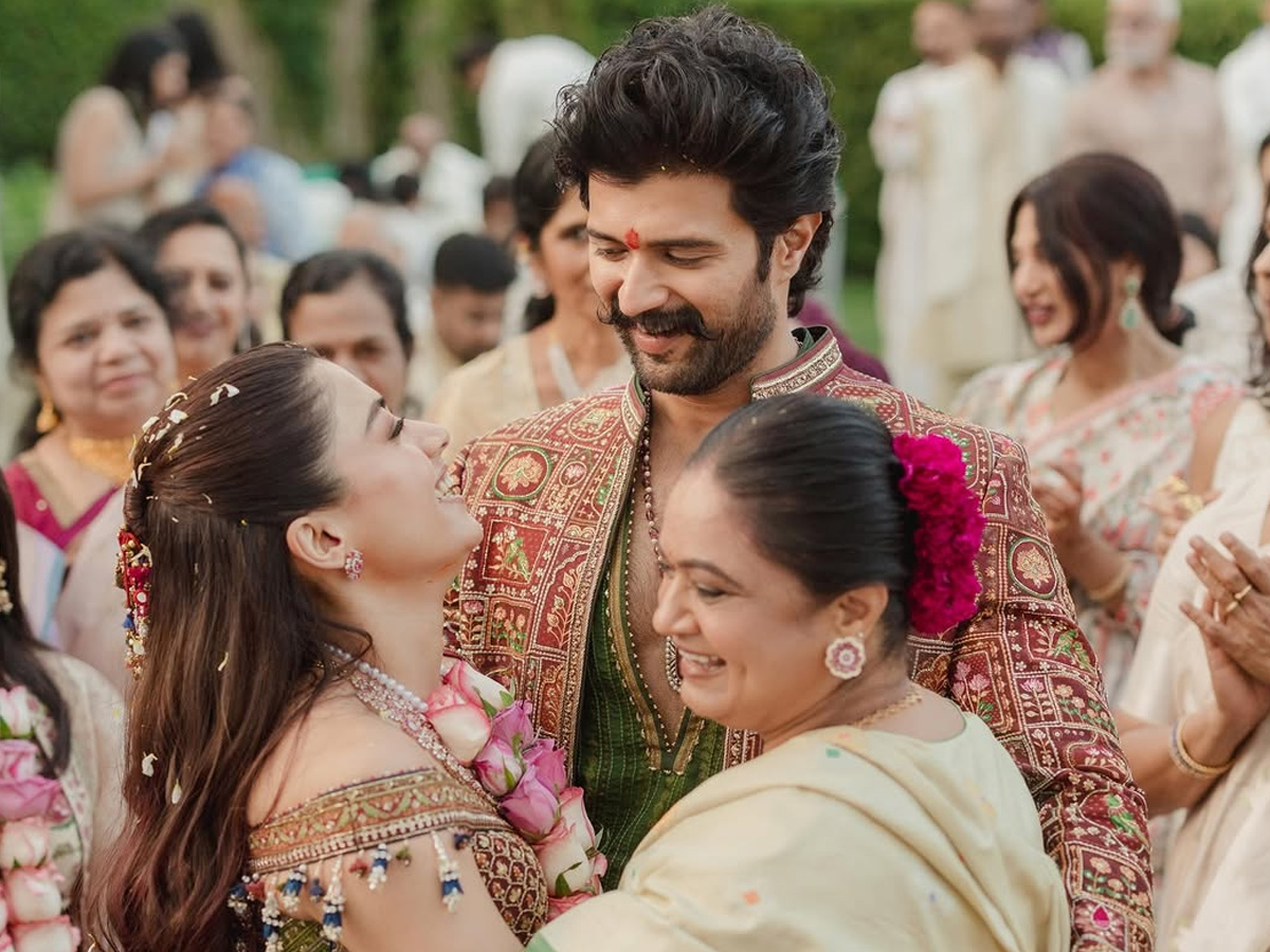 Vijay Devarakonda Rashmika Mandanna mehendi Celebration Photos3