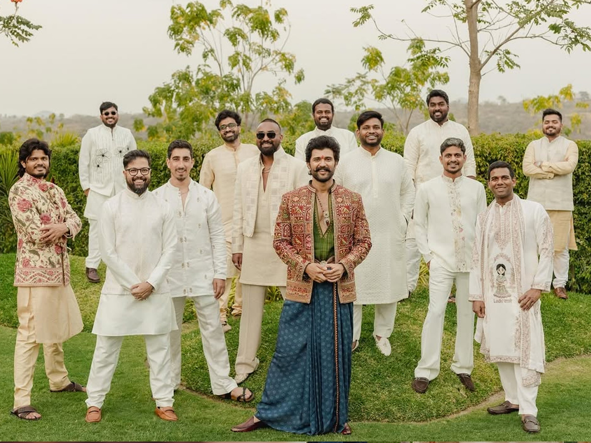 Vijay Devarakonda Rashmika Mandanna mehendi Celebration Photos5