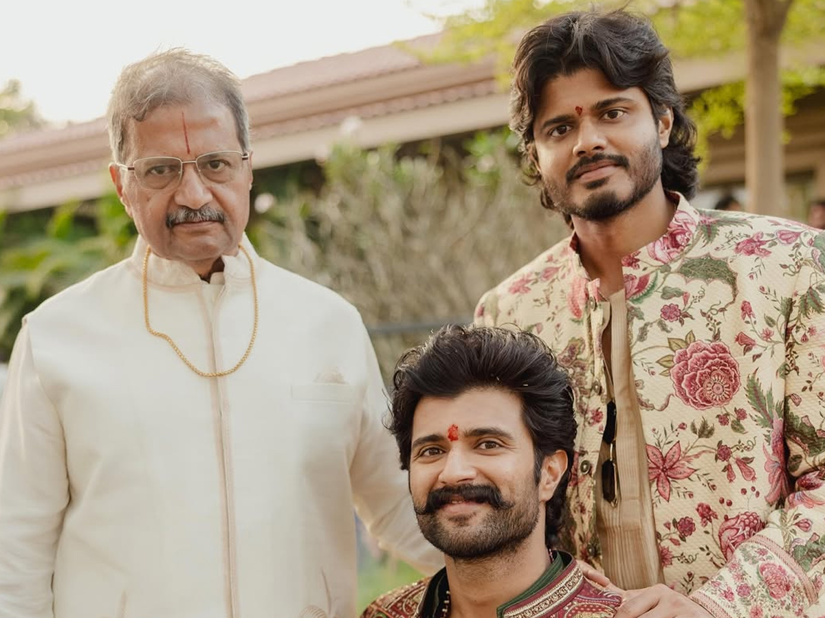 Vijay Devarakonda Rashmika Mandanna mehendi Celebration Photos6