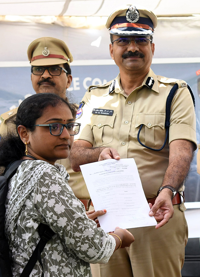 Hyderabad Police Phone Recovery HD Photos14