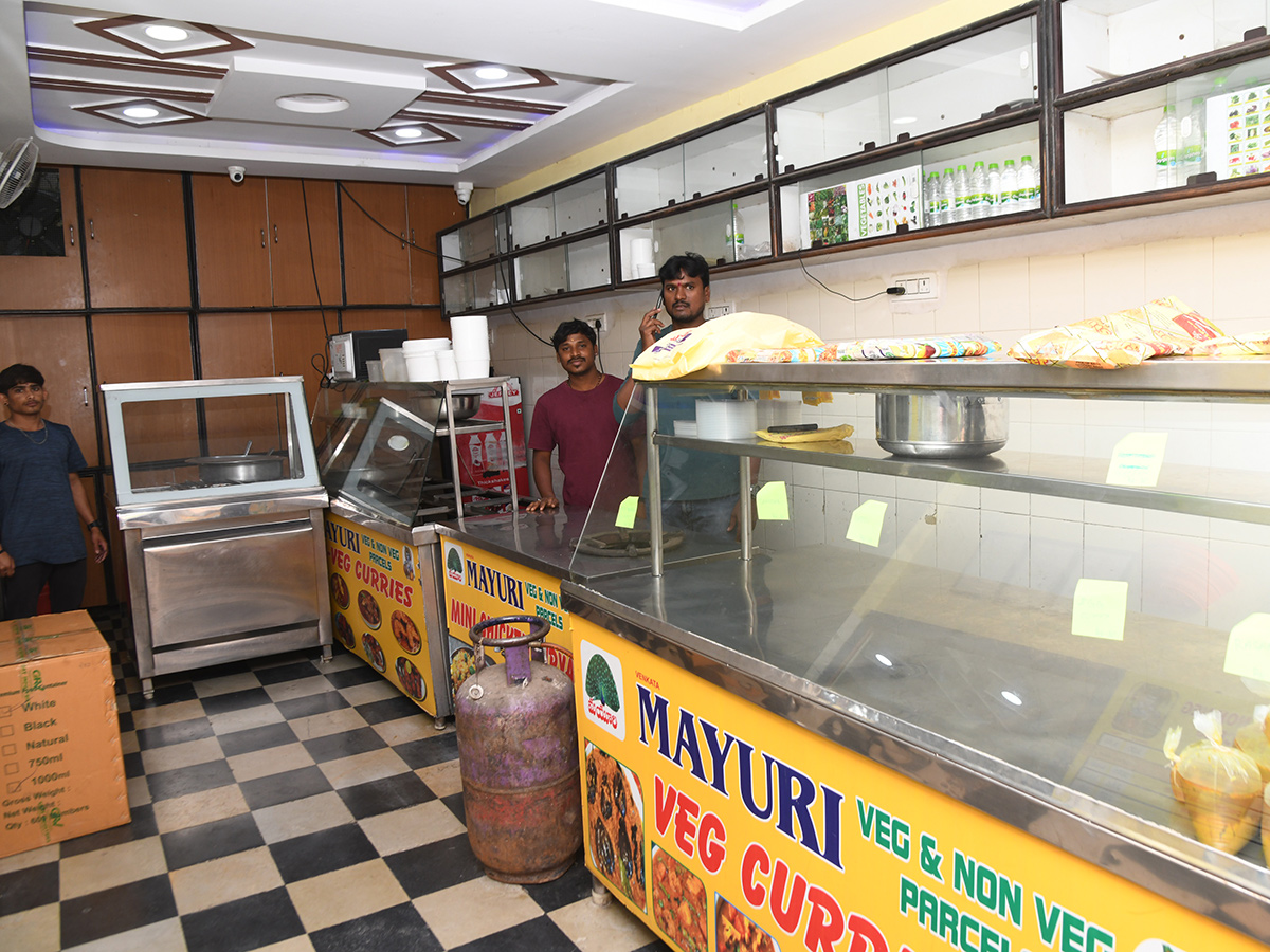 Iran War Effect : out of stock in hyderabad10