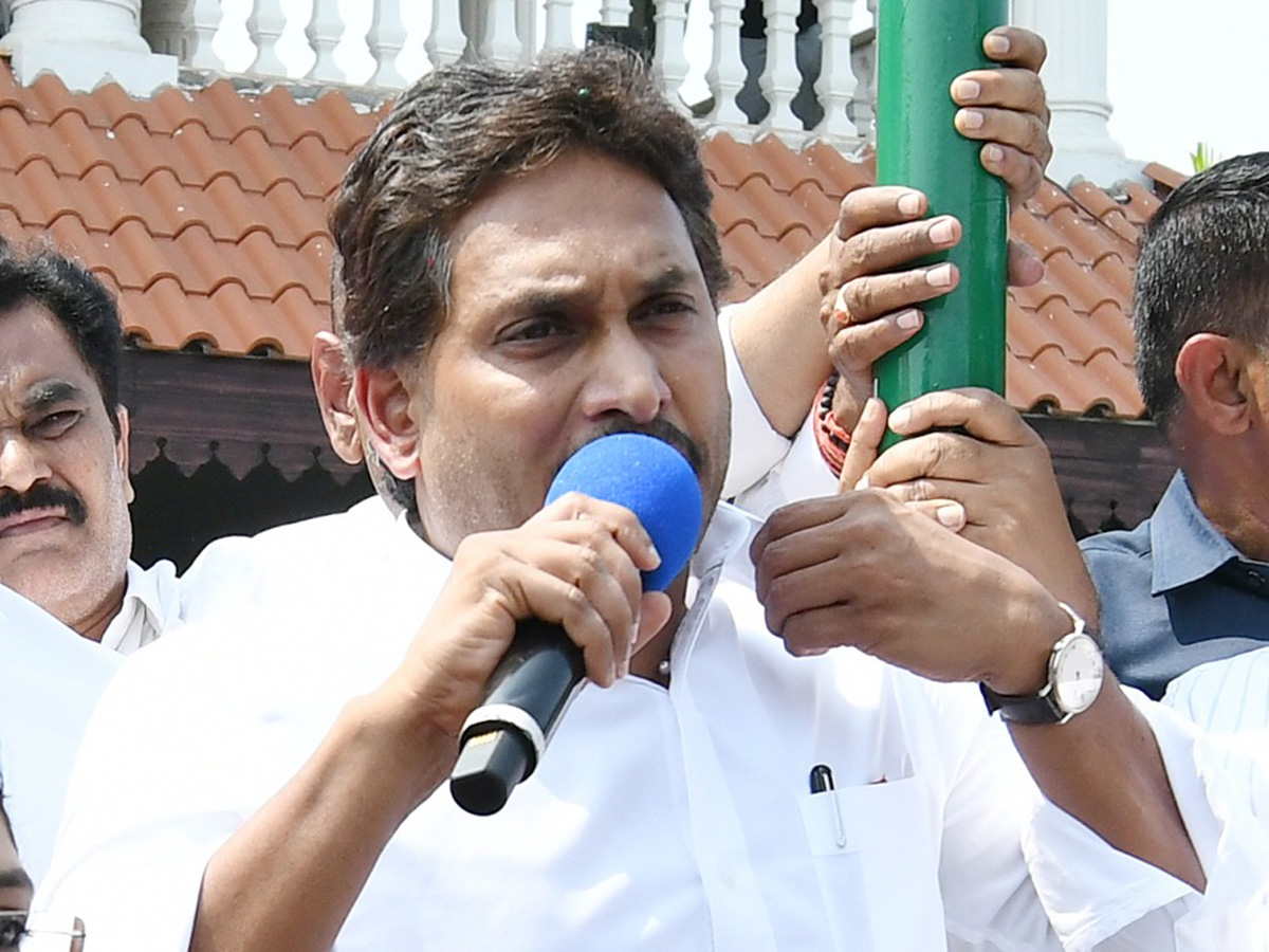 YSRCP Formation Day : YS Jagan Flag Hoisting at YSRCP Central Office 13