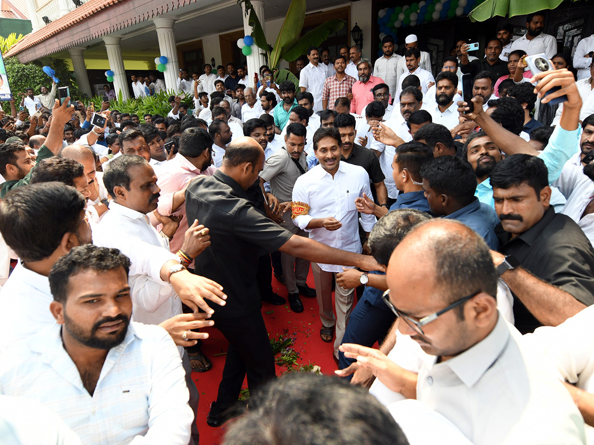 YSRCP Formation Day : YS Jagan Flag Hoisting at YSRCP Central Office 2