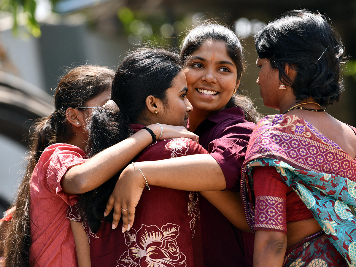 Inter Students Completed Go to Home HD Photos2