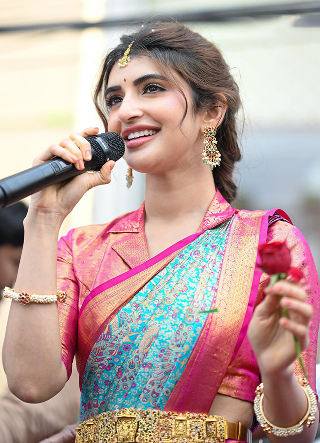 Actress Sreeleela At Khammam10