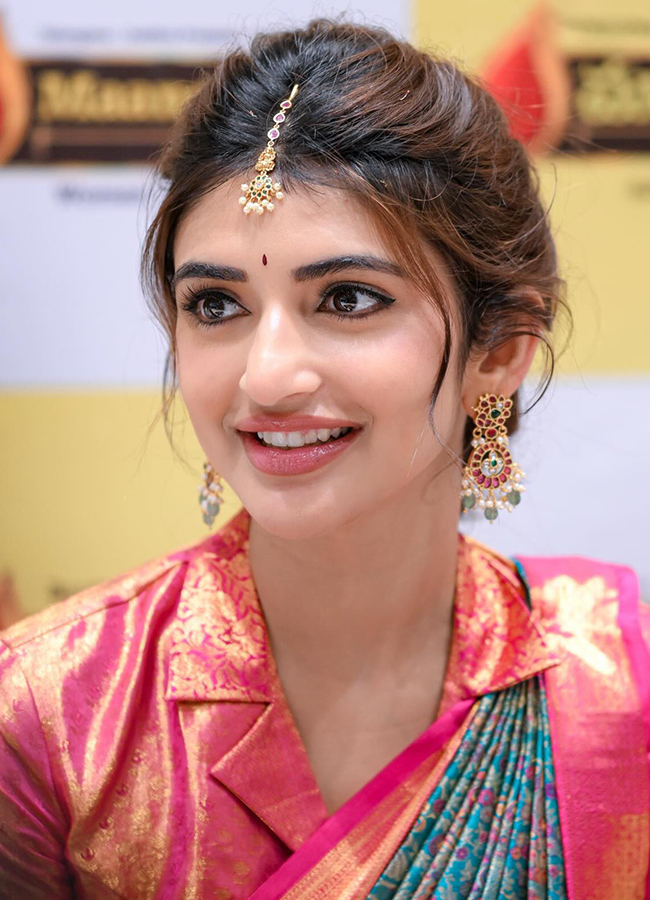 Actress Sreeleela At Khammam14