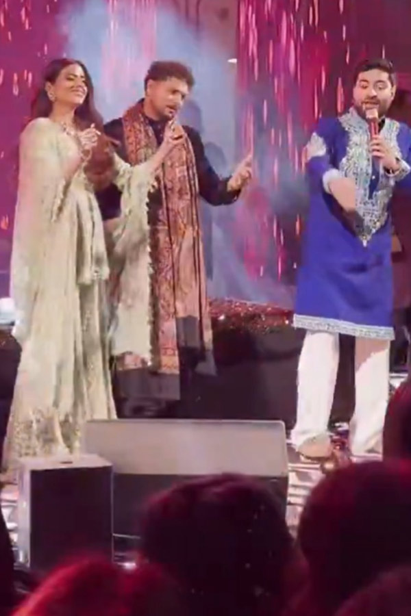 Kuldeep Yadav Dance With Wife Vanshika In Haldi Sangeet Ceremony Photos13