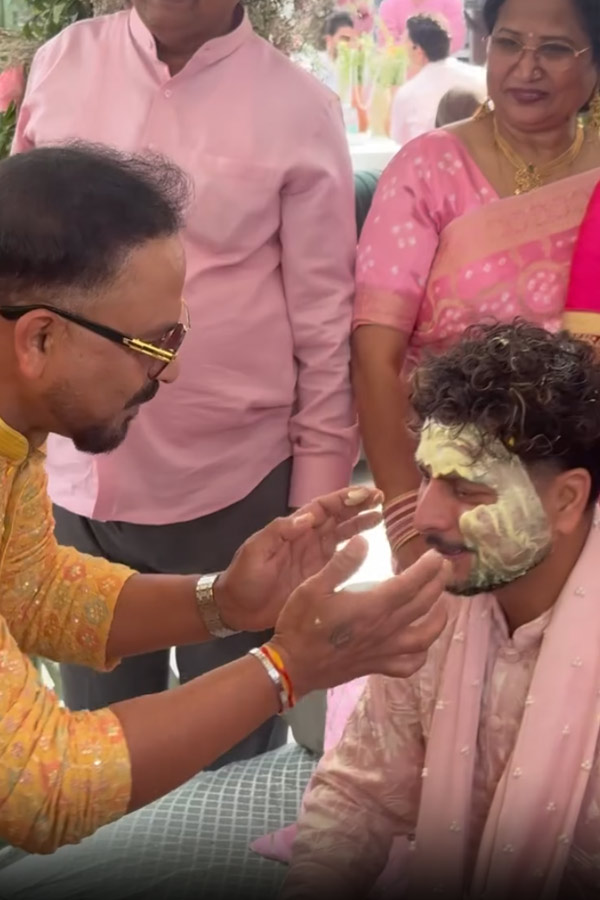 Kuldeep Yadav Dance With Wife Vanshika In Haldi Sangeet Ceremony Photos4