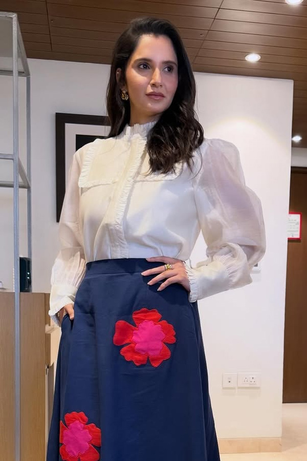 Sania Mirza Shares Latest Beautiful Photos7