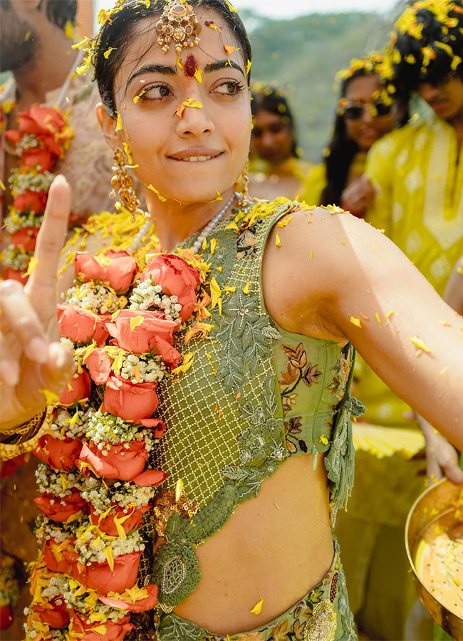 Virosh Haldi Pics : Rashmika and Vijay Deverakonda Share Pictures from the Haldi Ceremony HD Photos13