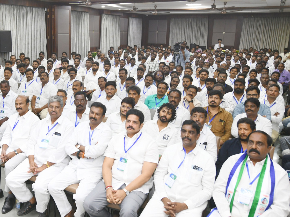 YS Jagan Holds Review meeting with Ongole Assembly constituency YSRCP leaders Photos10