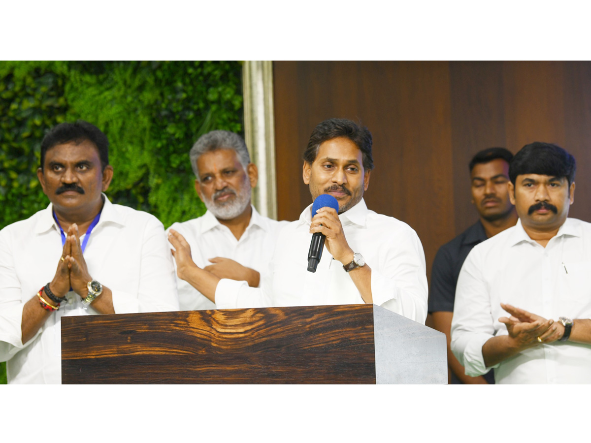 YS Jagan Holds Review meeting with Ongole Assembly constituency YSRCP leaders Photos11