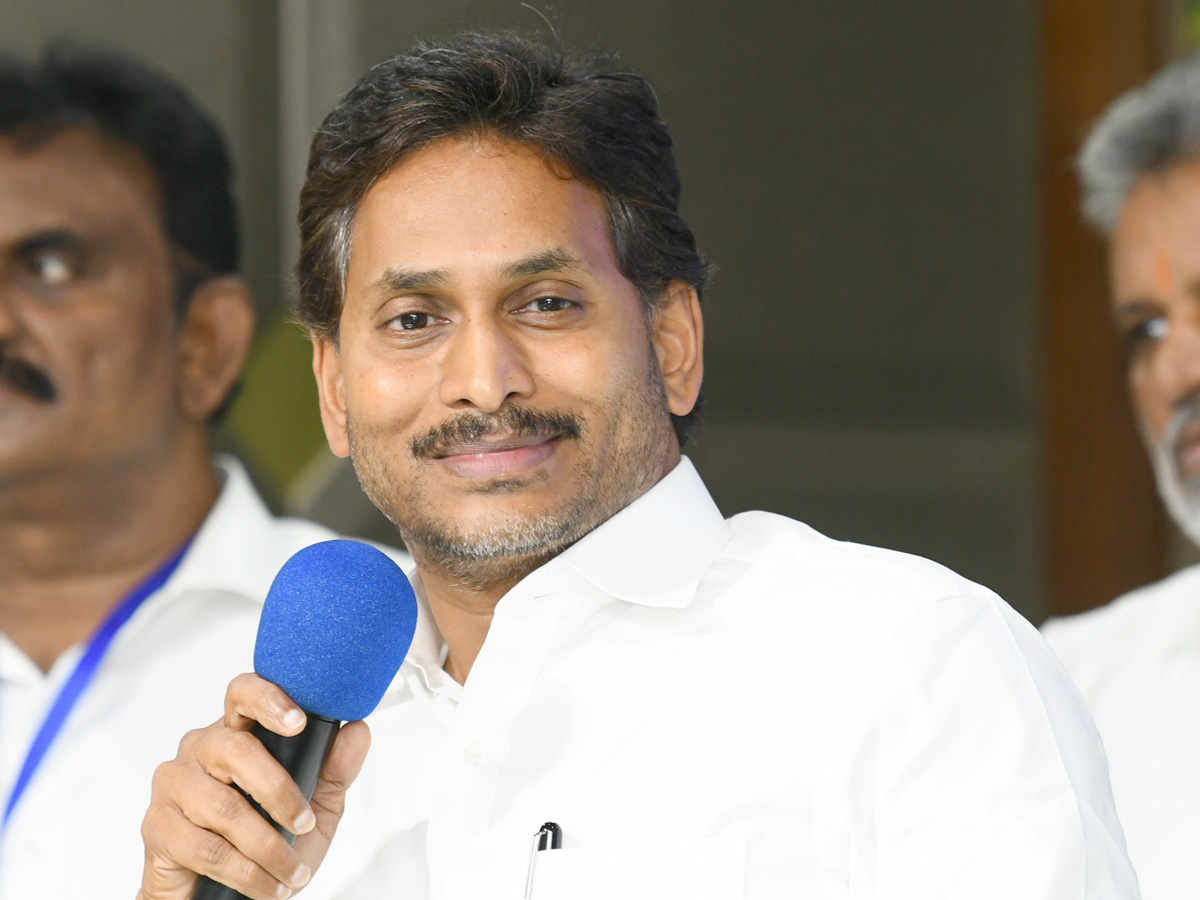 YS Jagan Holds Review meeting with Ongole Assembly constituency YSRCP leaders Photos13