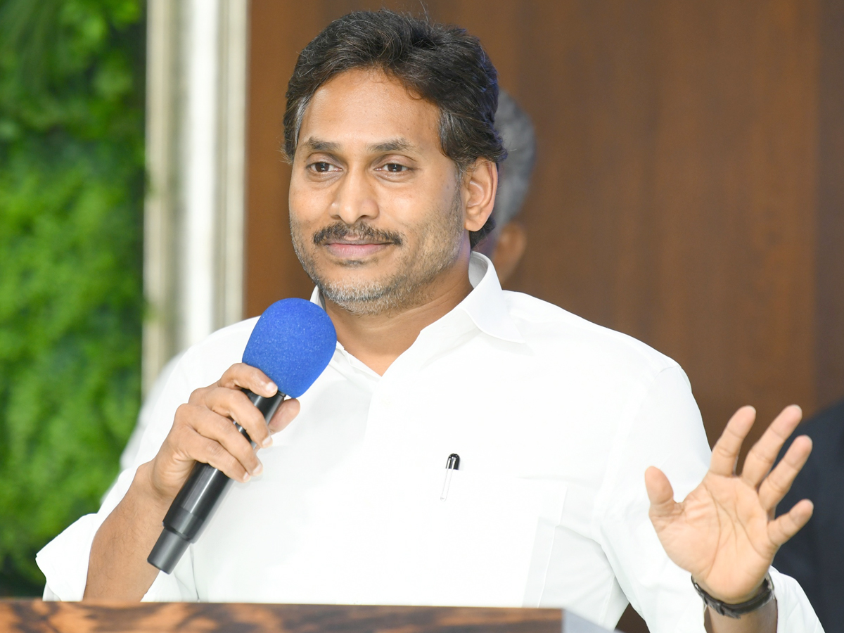 YS Jagan Holds Review meeting with Ongole Assembly constituency YSRCP leaders Photos1