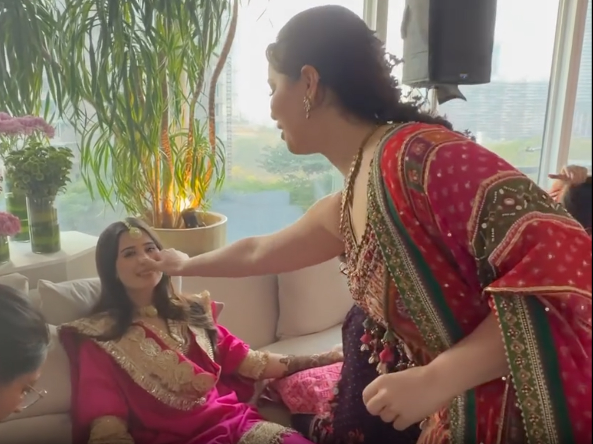 sara Tendulkar shares pictures of Traditional Maharashtrian look Photos4